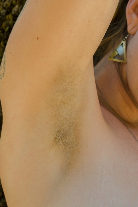 Amateur American Vestacia JonQuil reveals her big tits & hairy cunt in nature